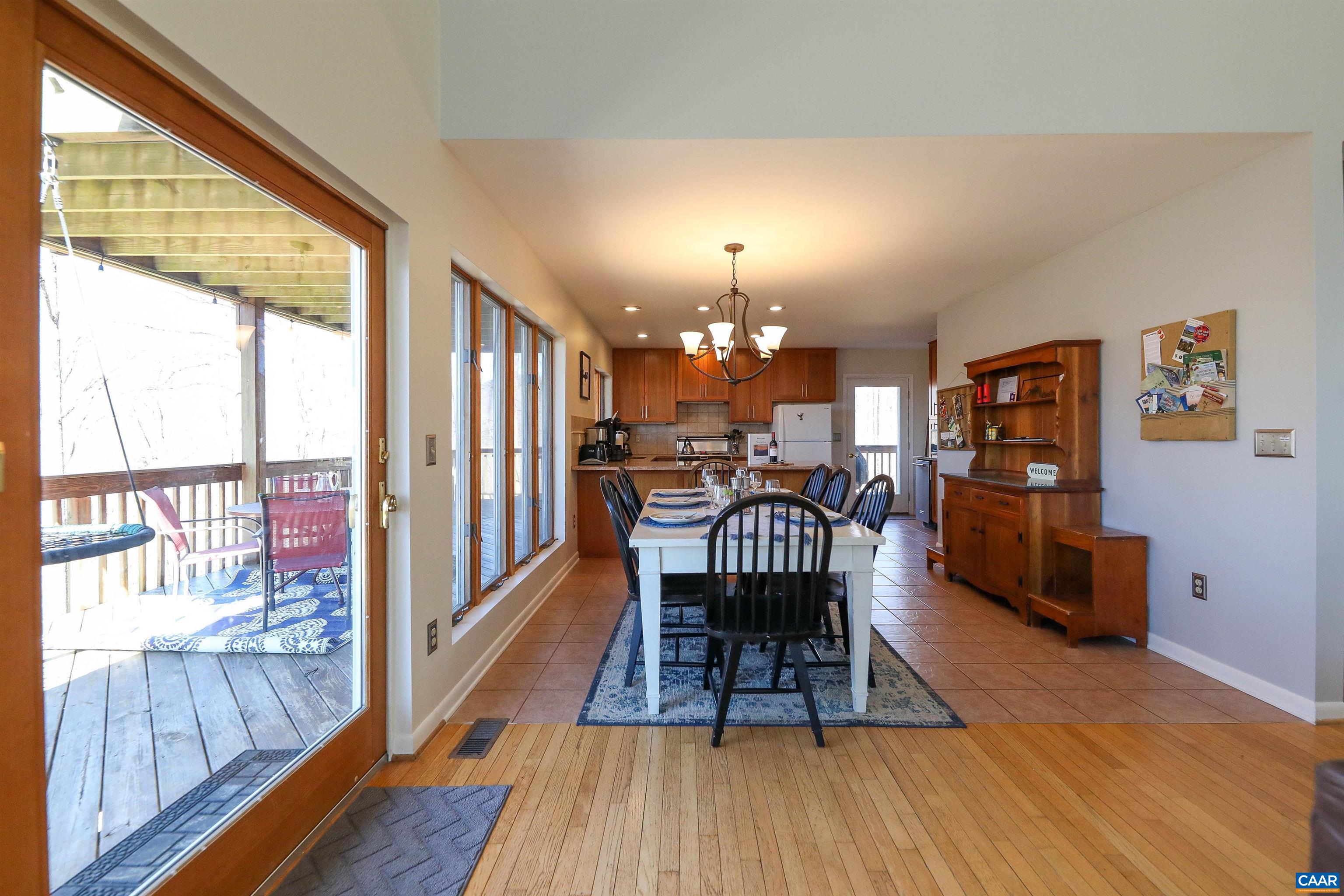 271 HAGER LN