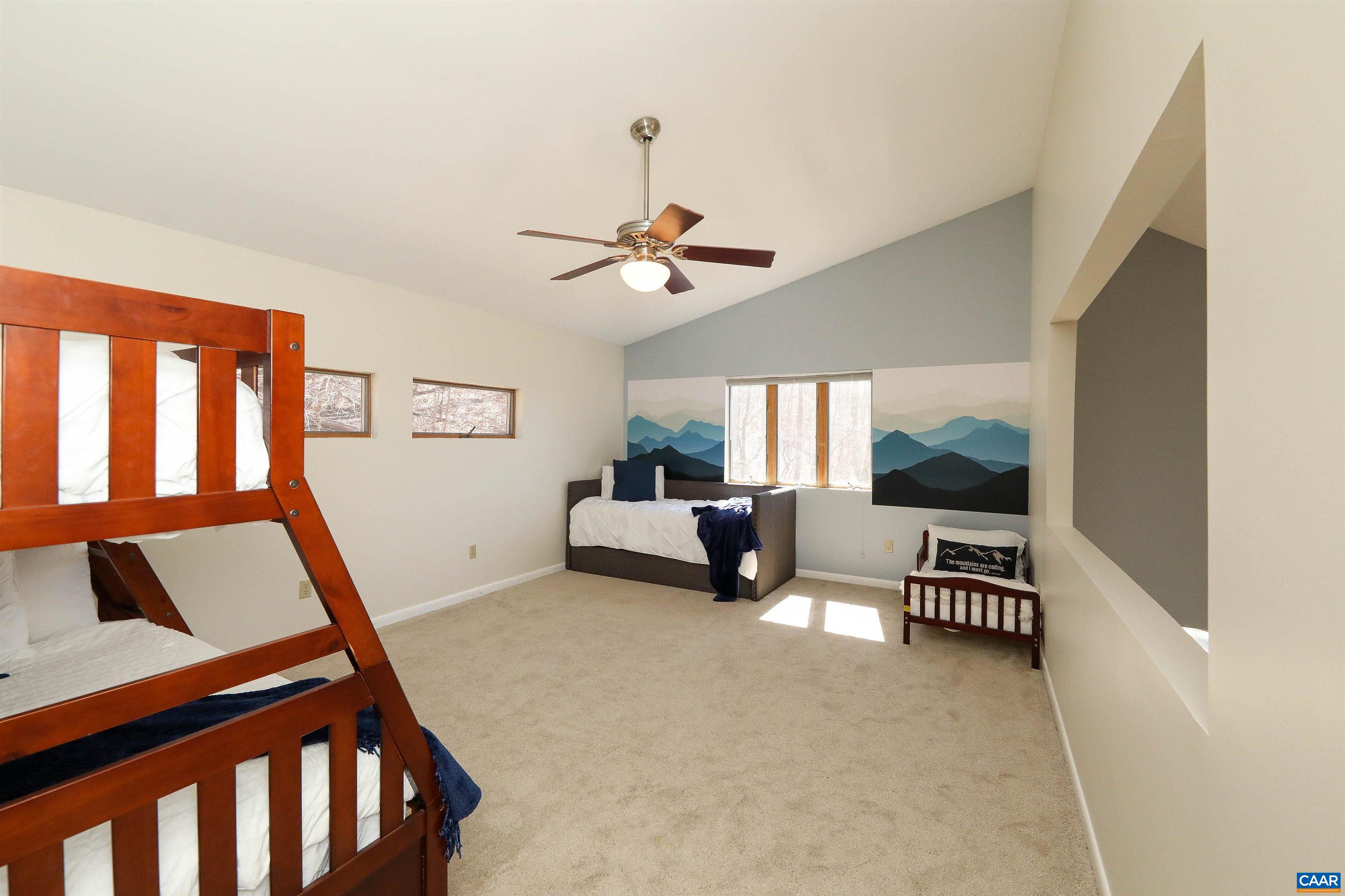271 HAGER LN
