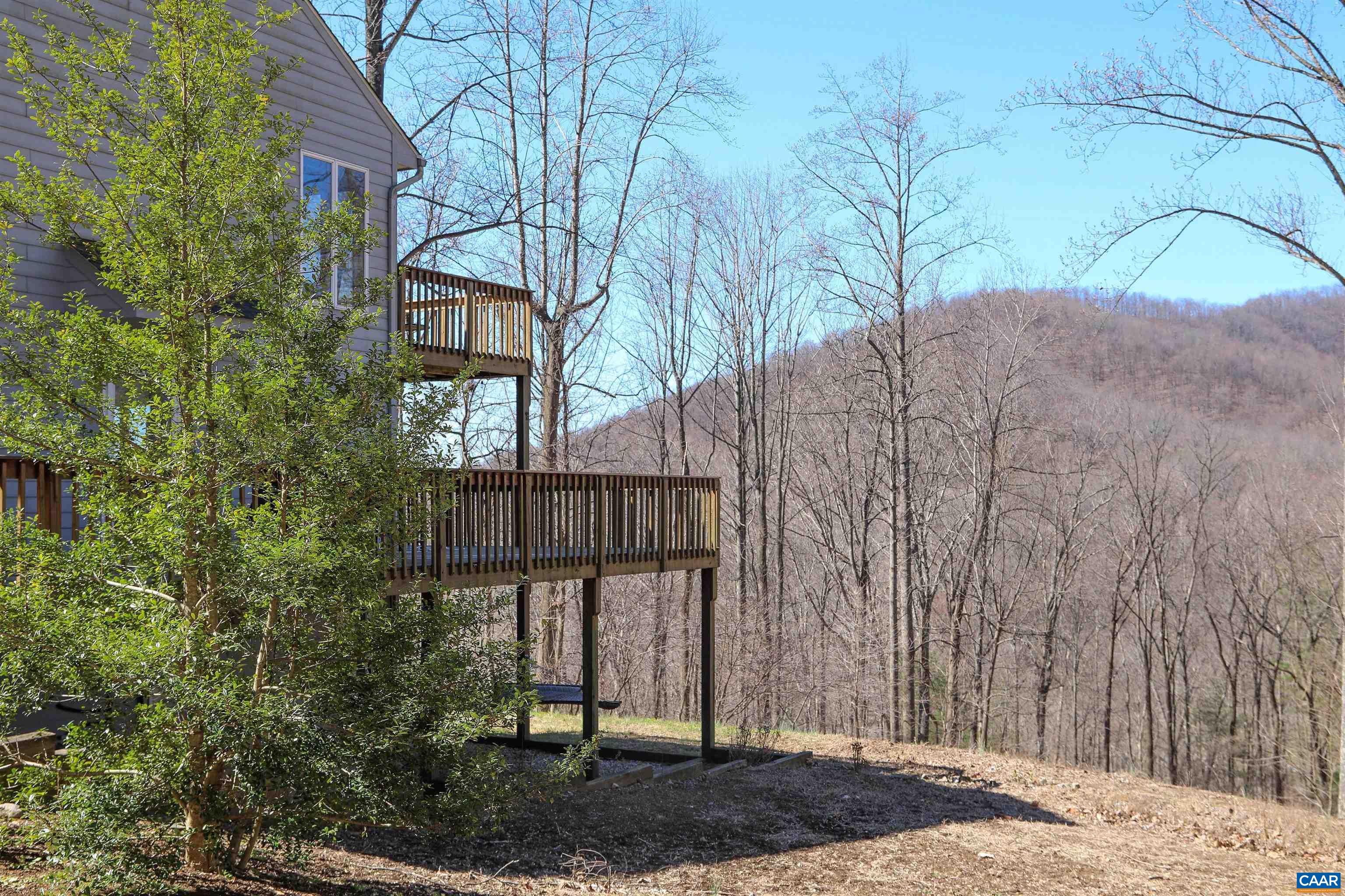 271 HAGER LN