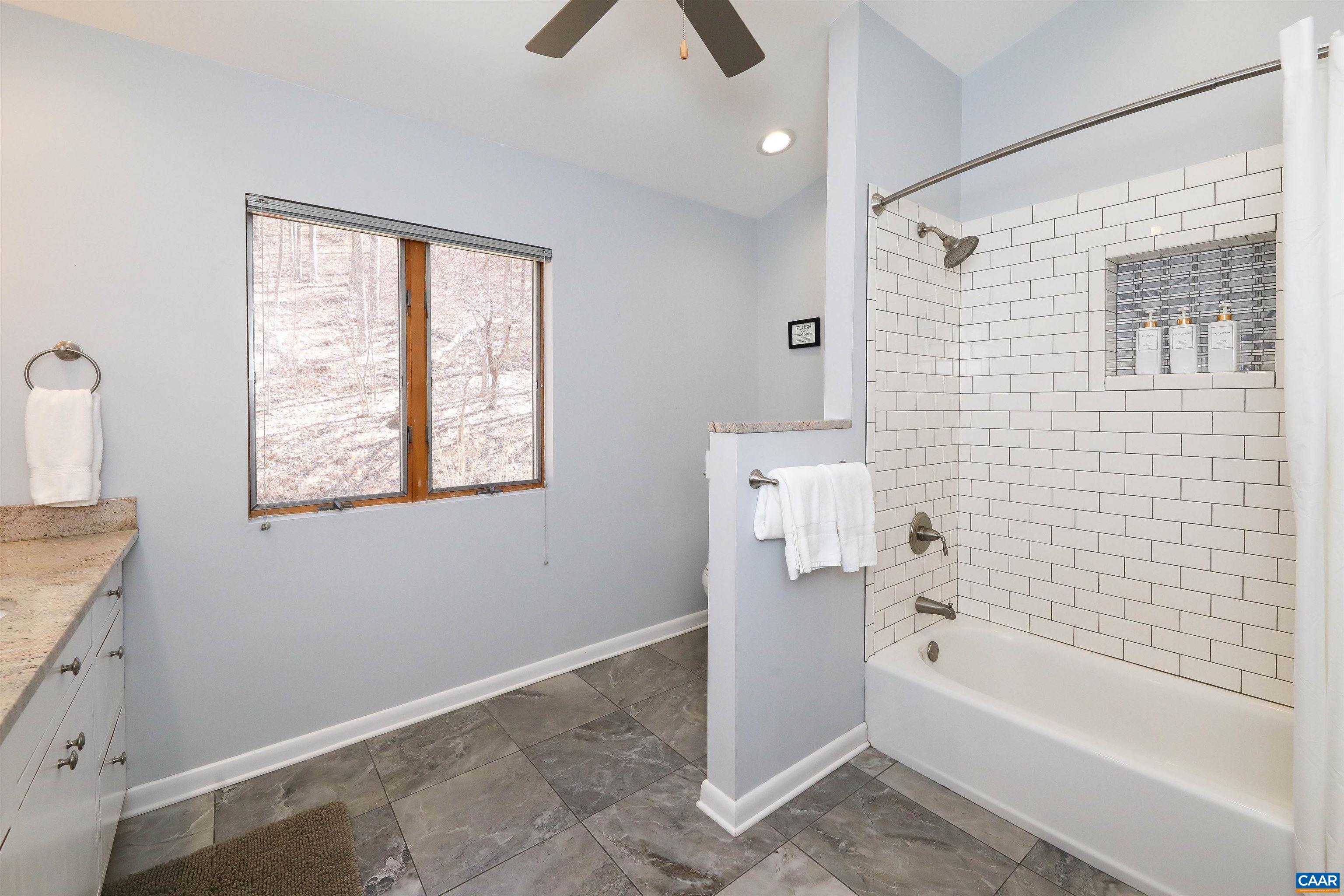 271 HAGER LN