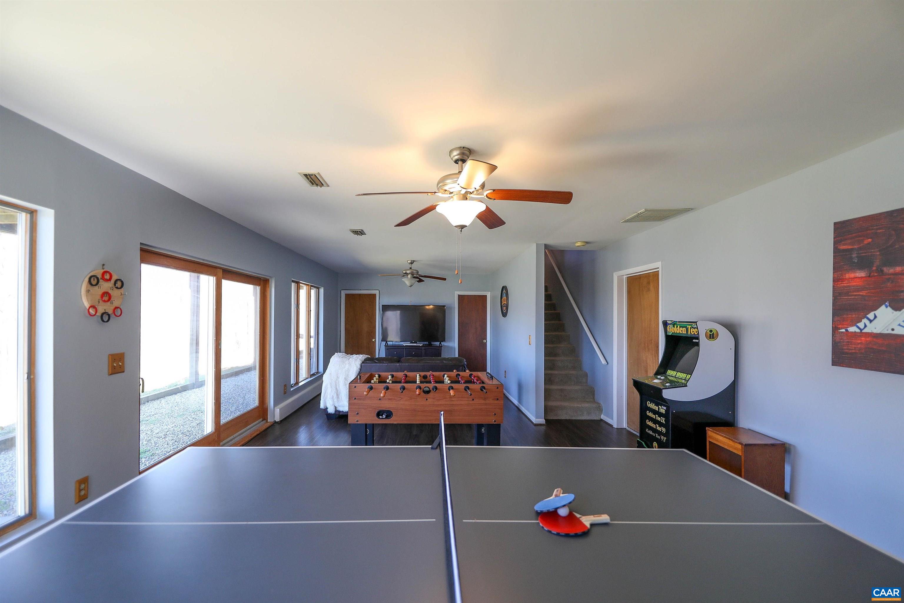 271 HAGER LN