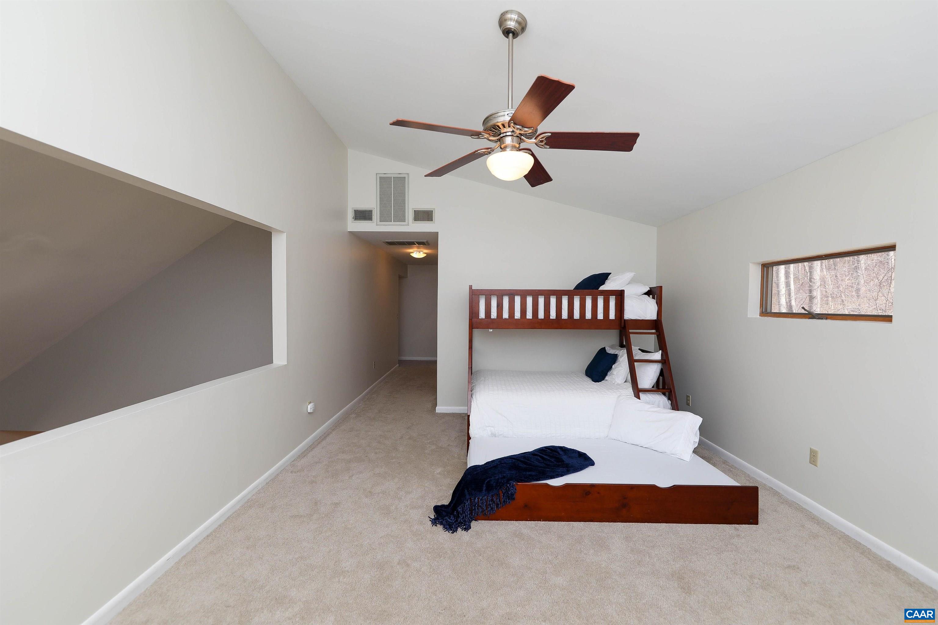 271 HAGER LN