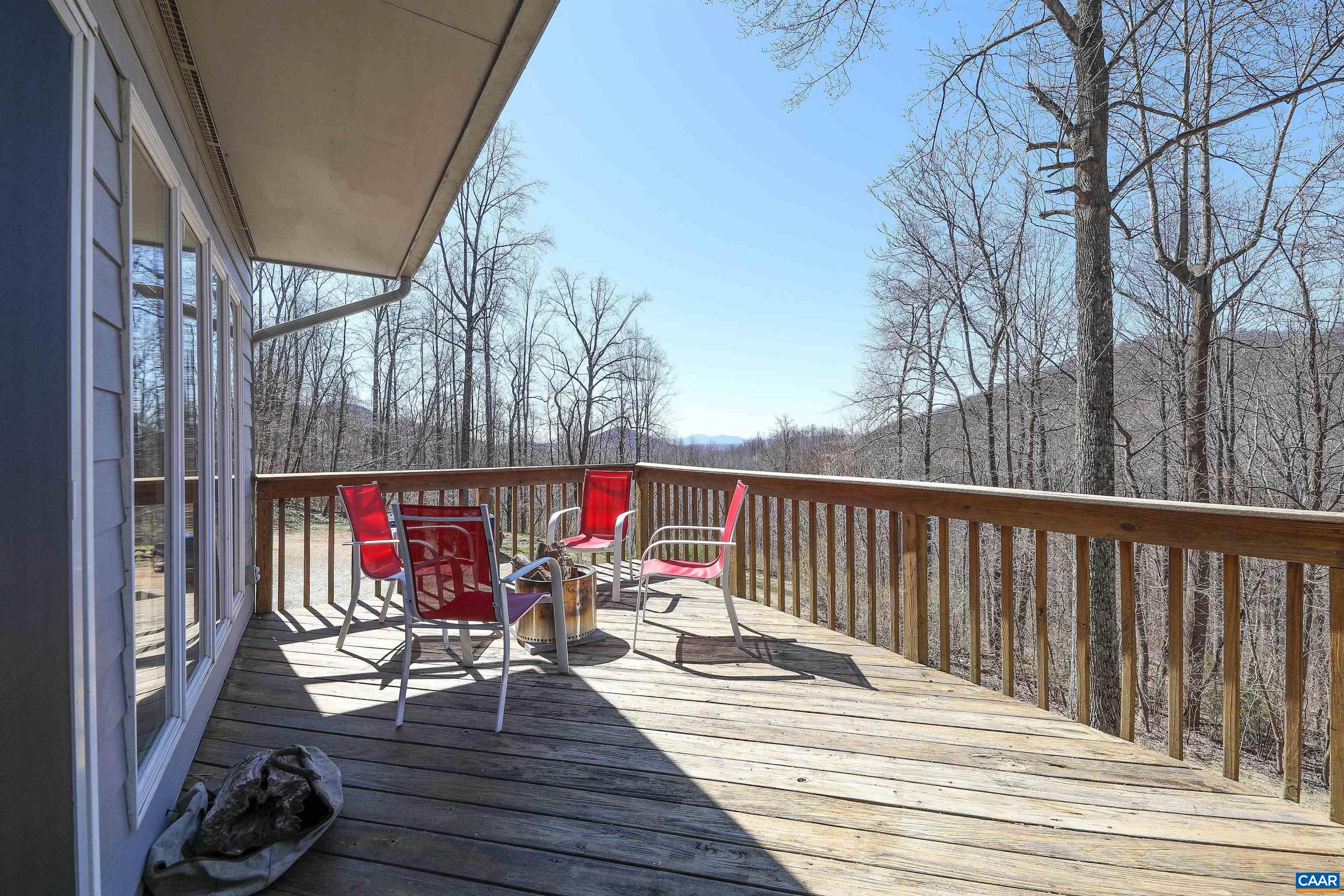 271 HAGER LN