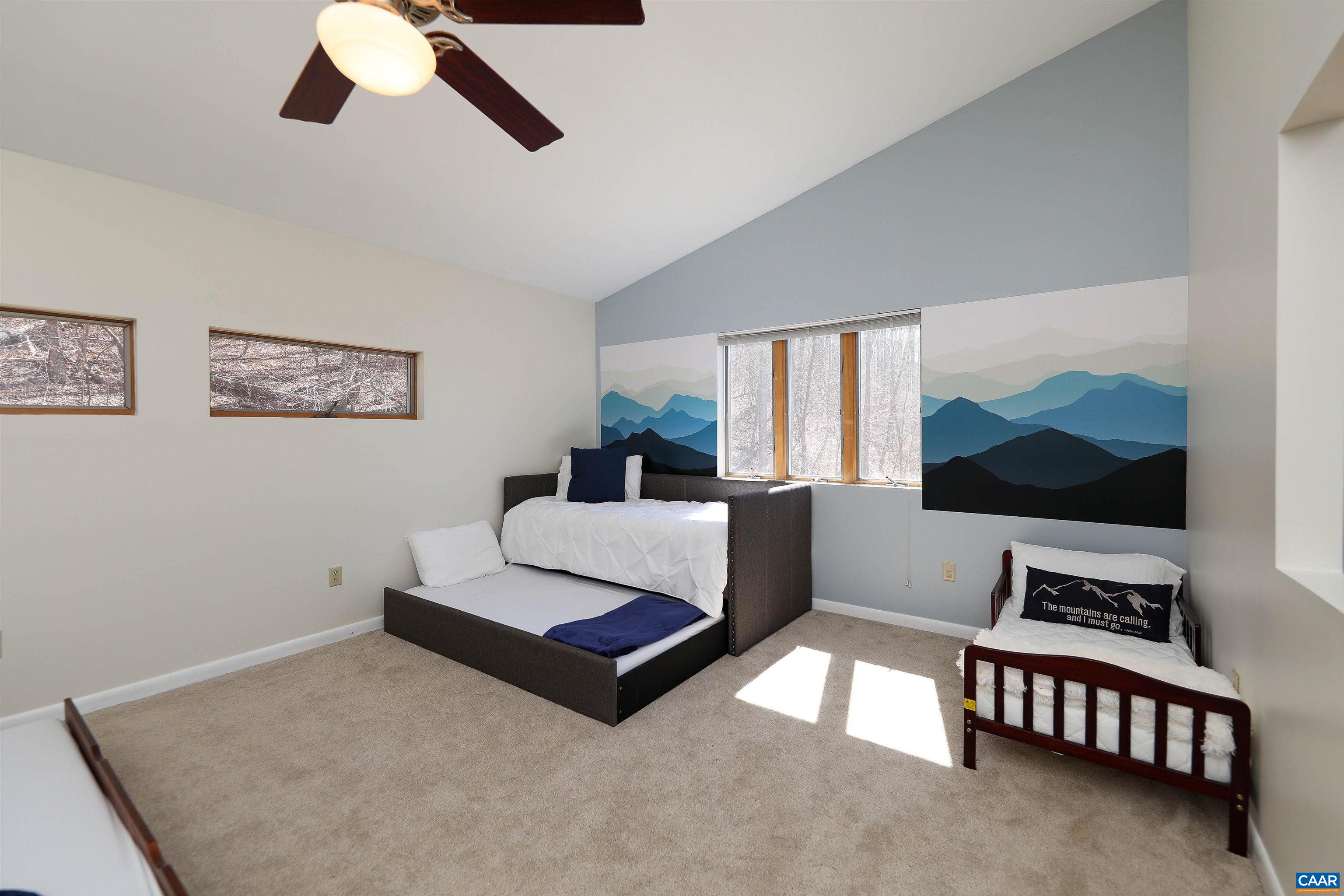 271 HAGER LN