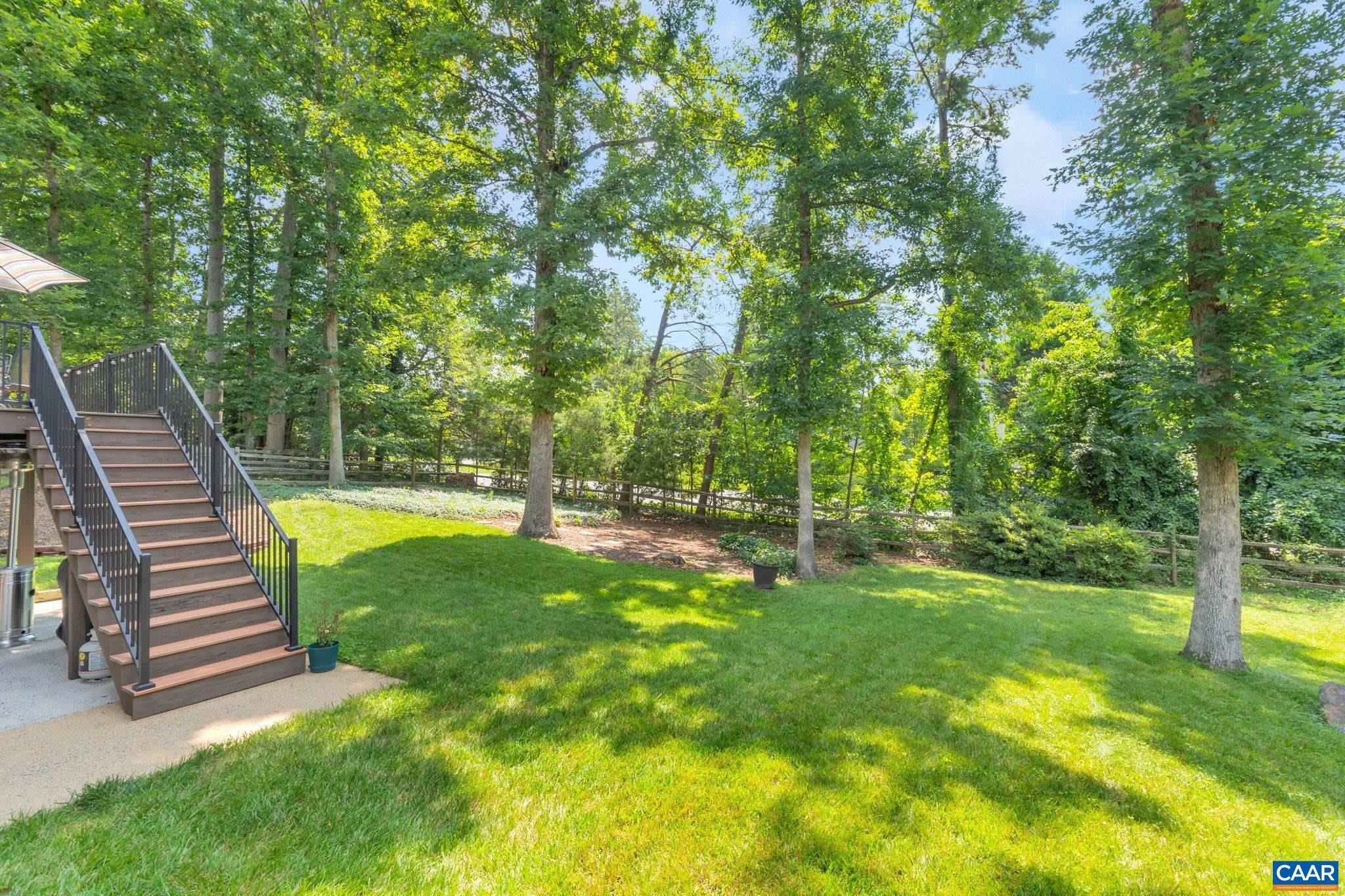 2025 LOCKE LN