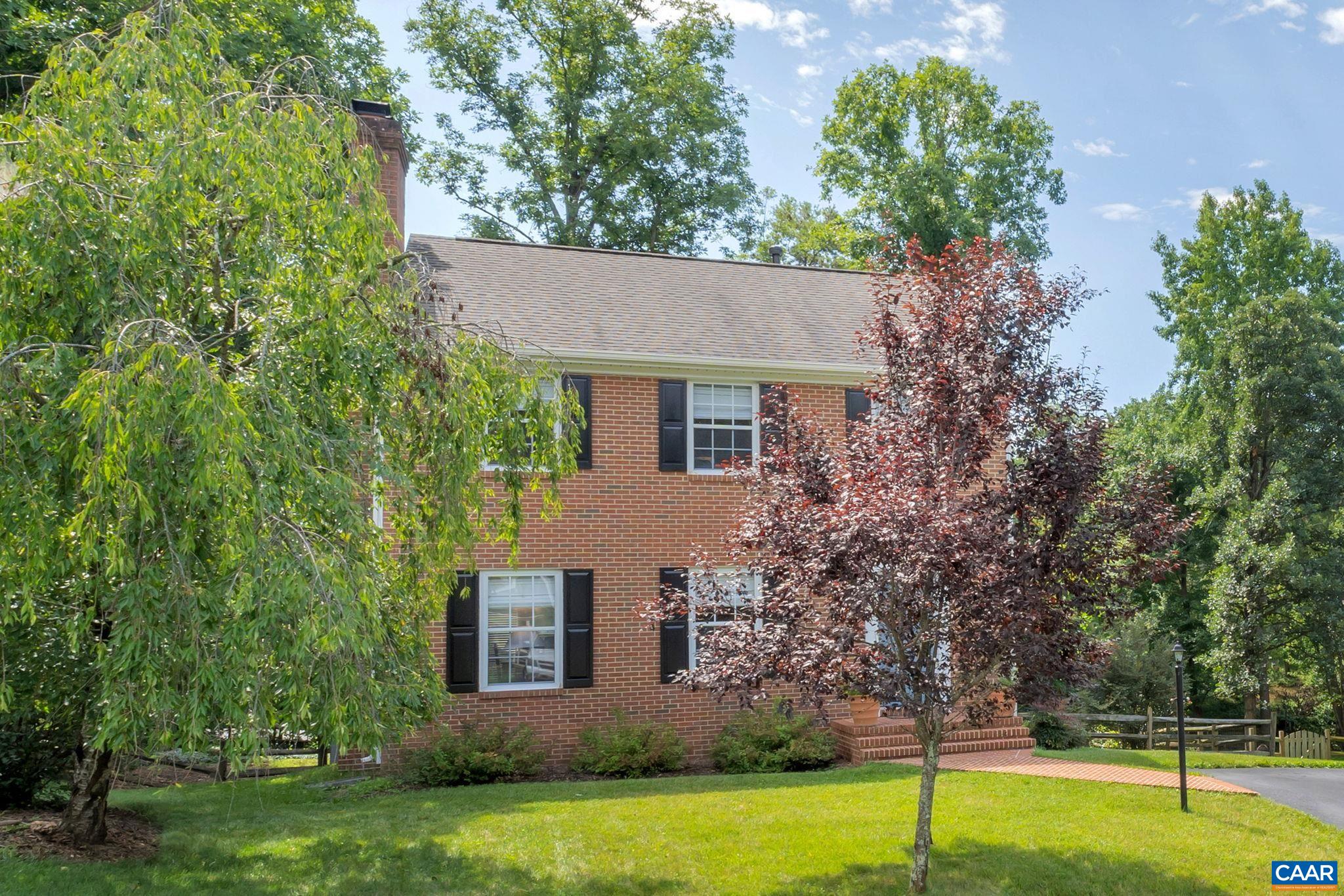 2025 LOCKE LN