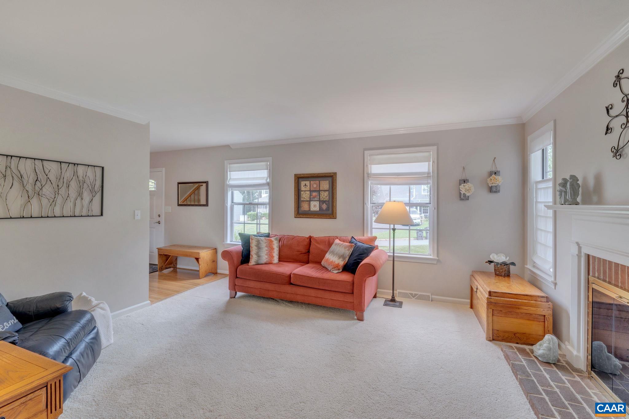 2025 LOCKE LN