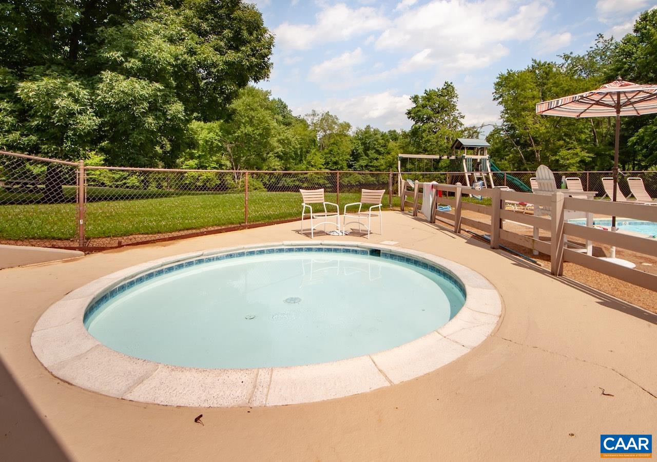 LAUREL CT Unit: 16