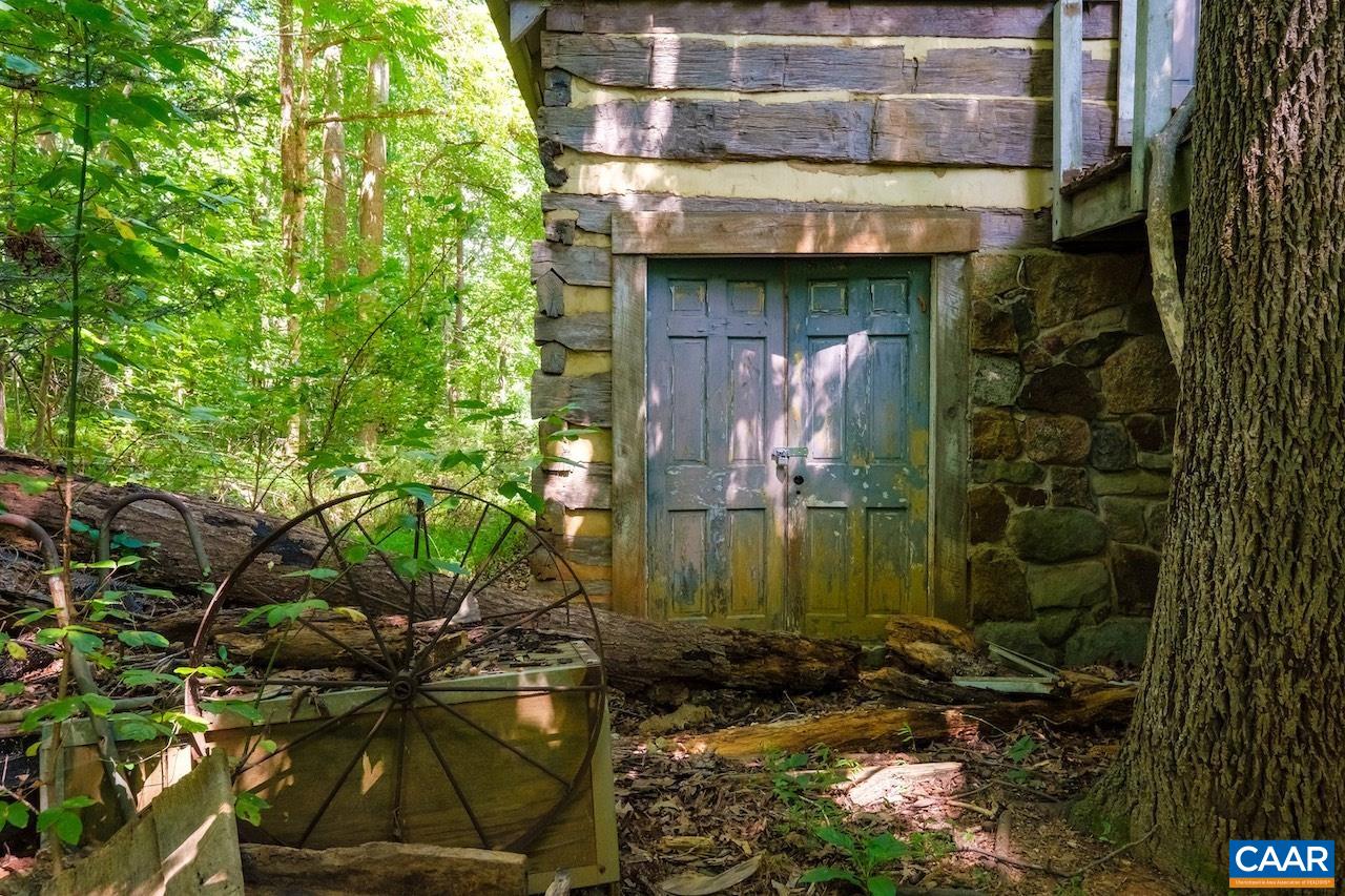 850 OLD ROBERTS MOUNTAIN RD
