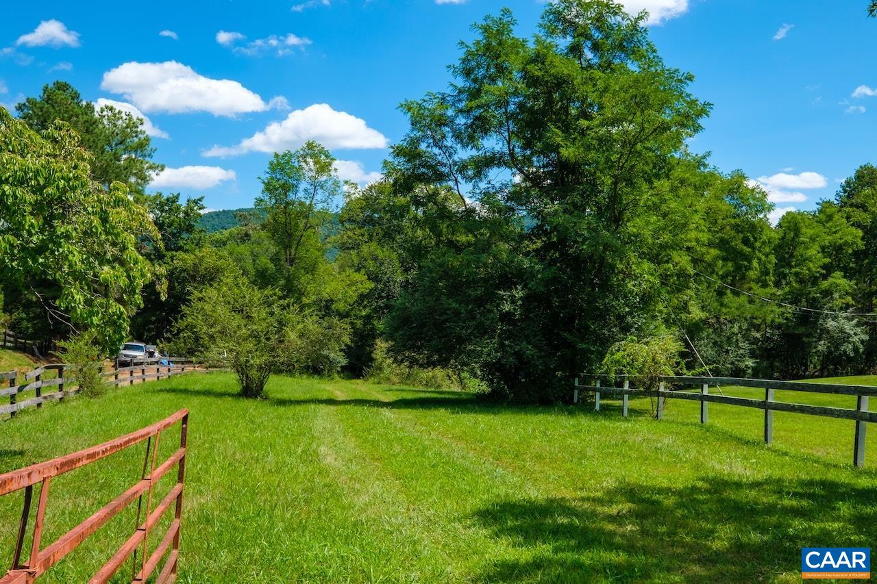 850 OLD ROBERTS MOUNTAIN RD