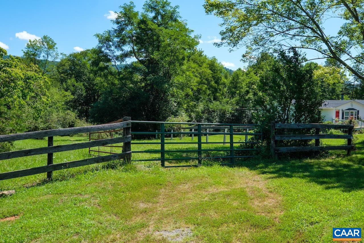 850 OLD ROBERTS MOUNTAIN RD