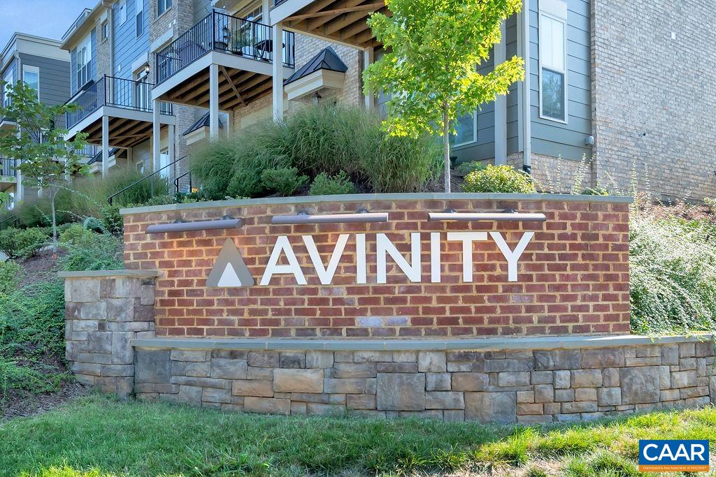 2719 AVINITY LN