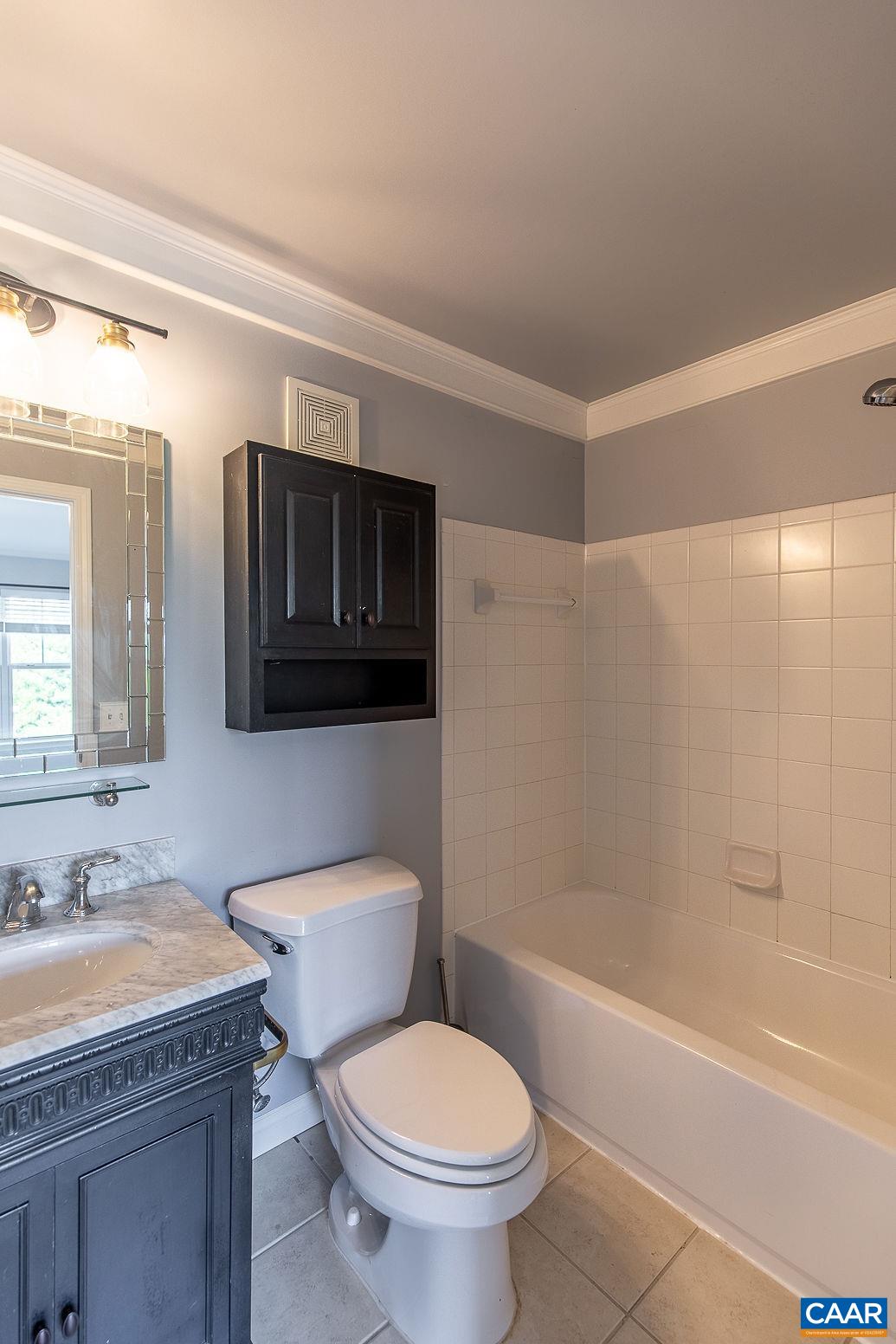 1625 ELMWOOD CT Unit: 202