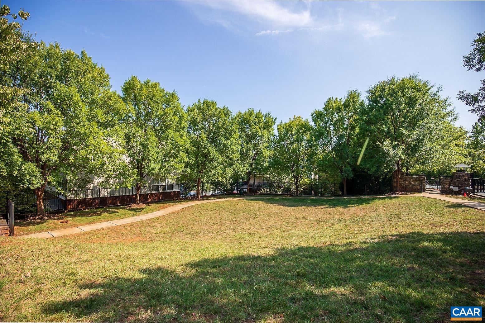 1625 ELMWOOD CT Unit: 202