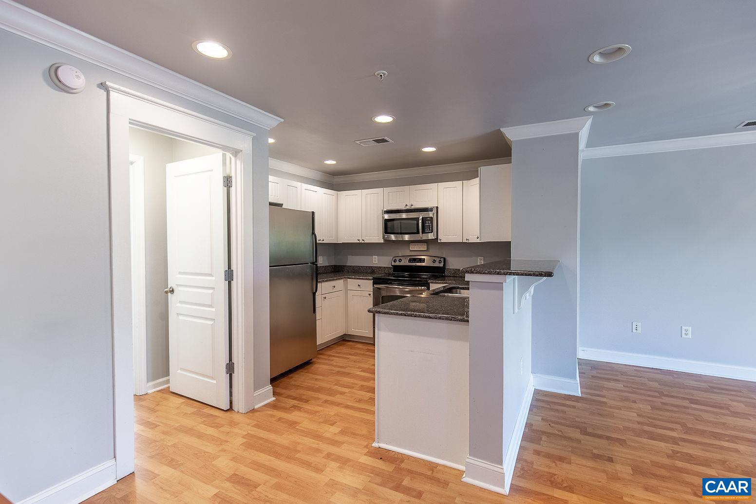 1625 ELMWOOD CT Unit: 202
