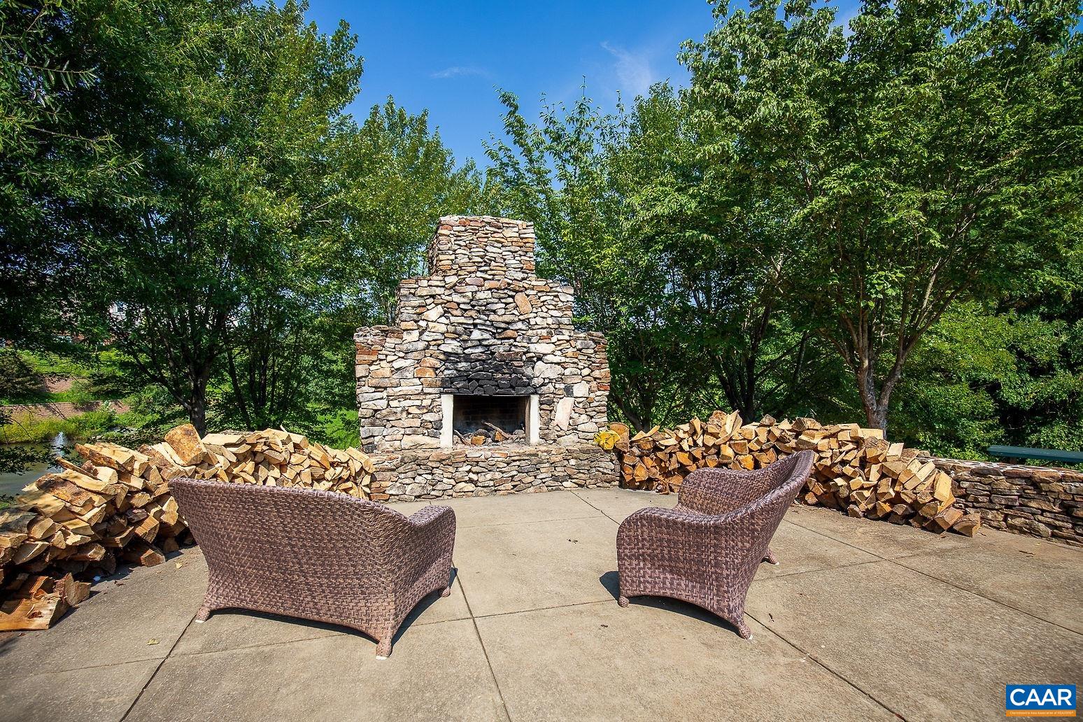 1625 ELMWOOD CT Unit: 202