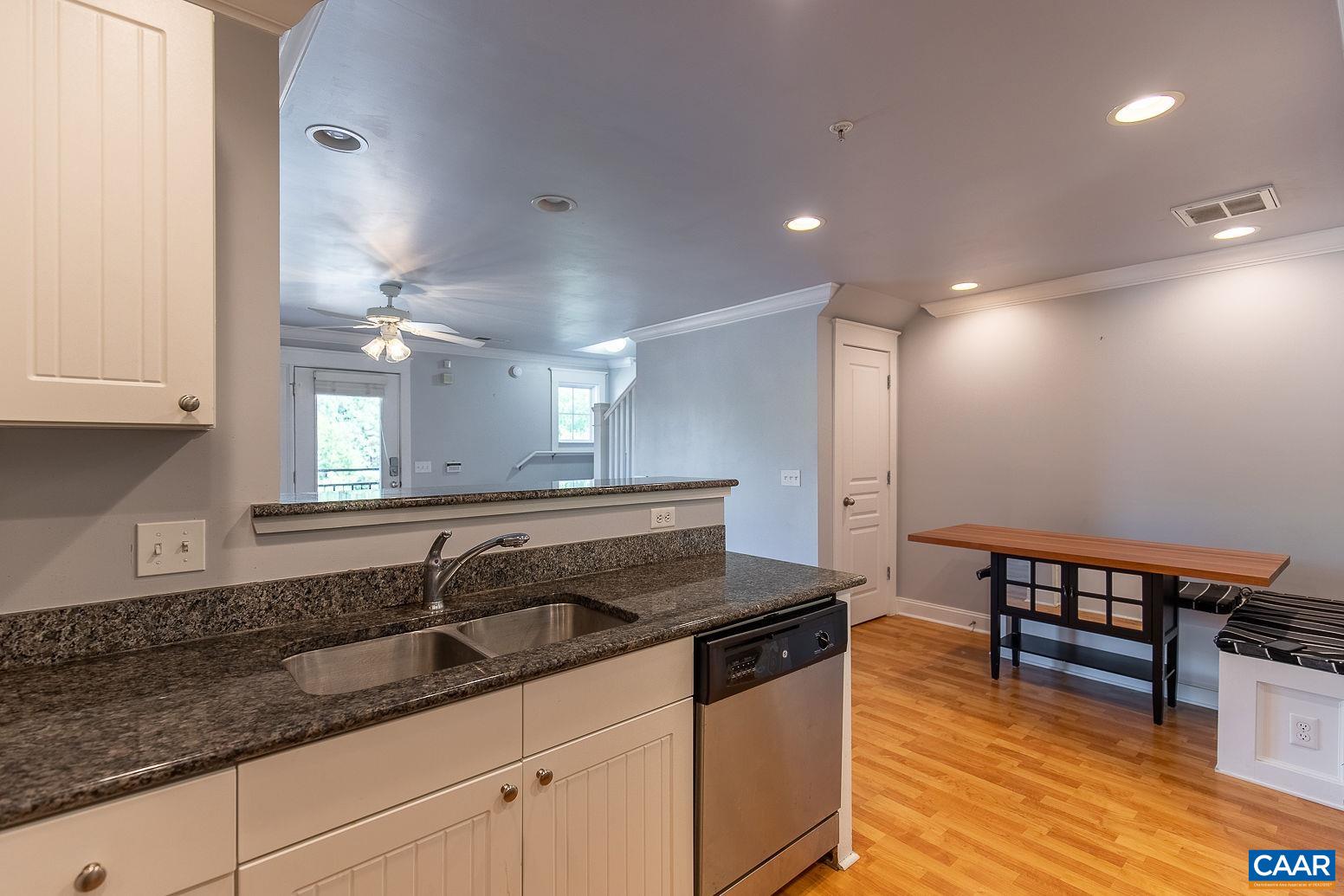 1625 ELMWOOD CT Unit: 202