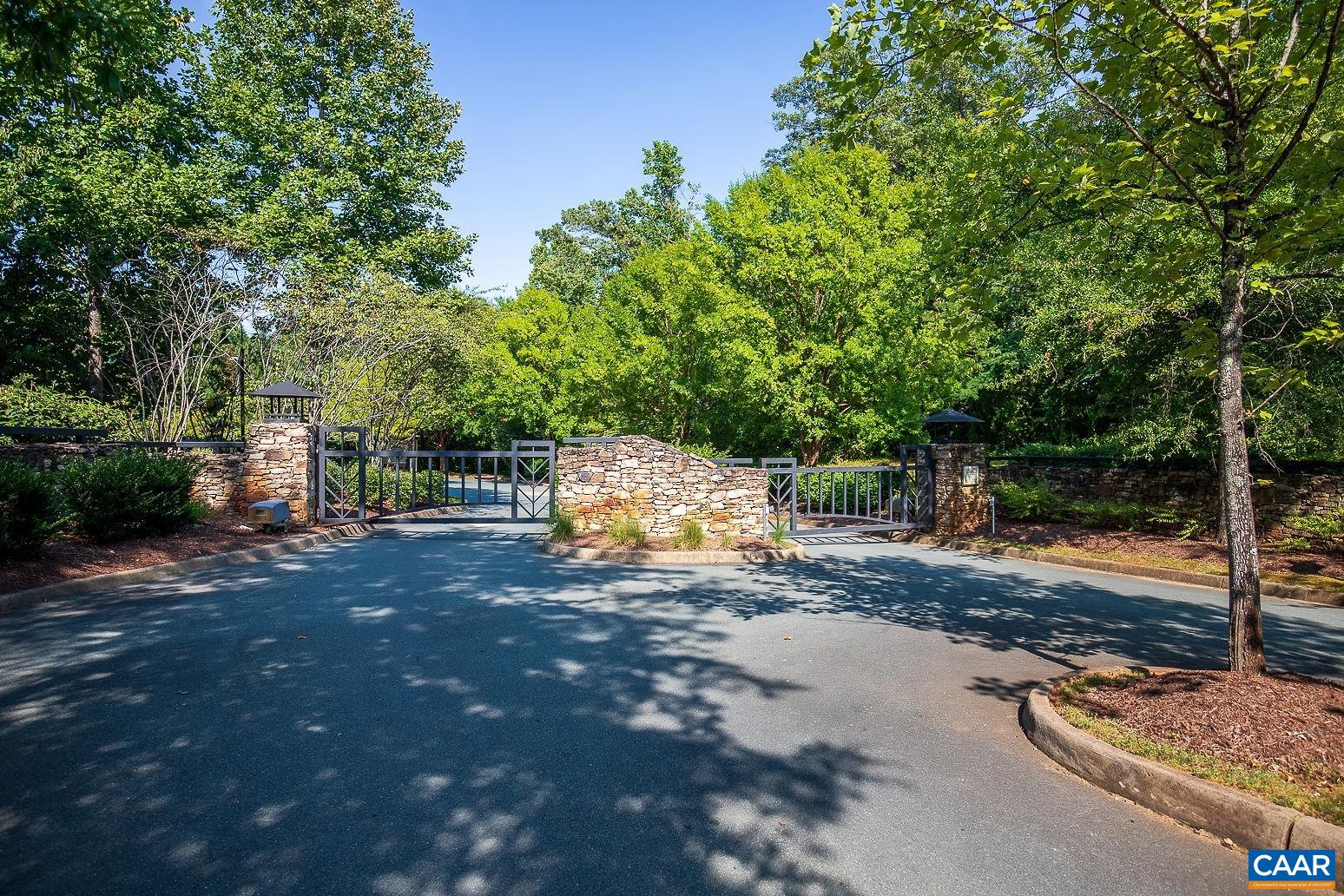 1625 ELMWOOD CT Unit: 202