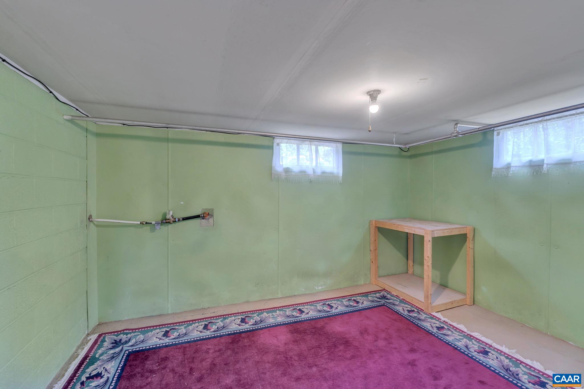 1215 CHERRY AVE