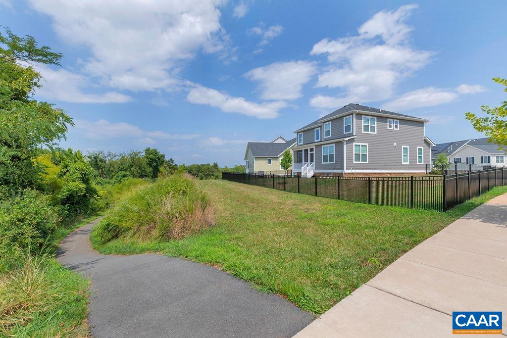 1264 DELPHI LN