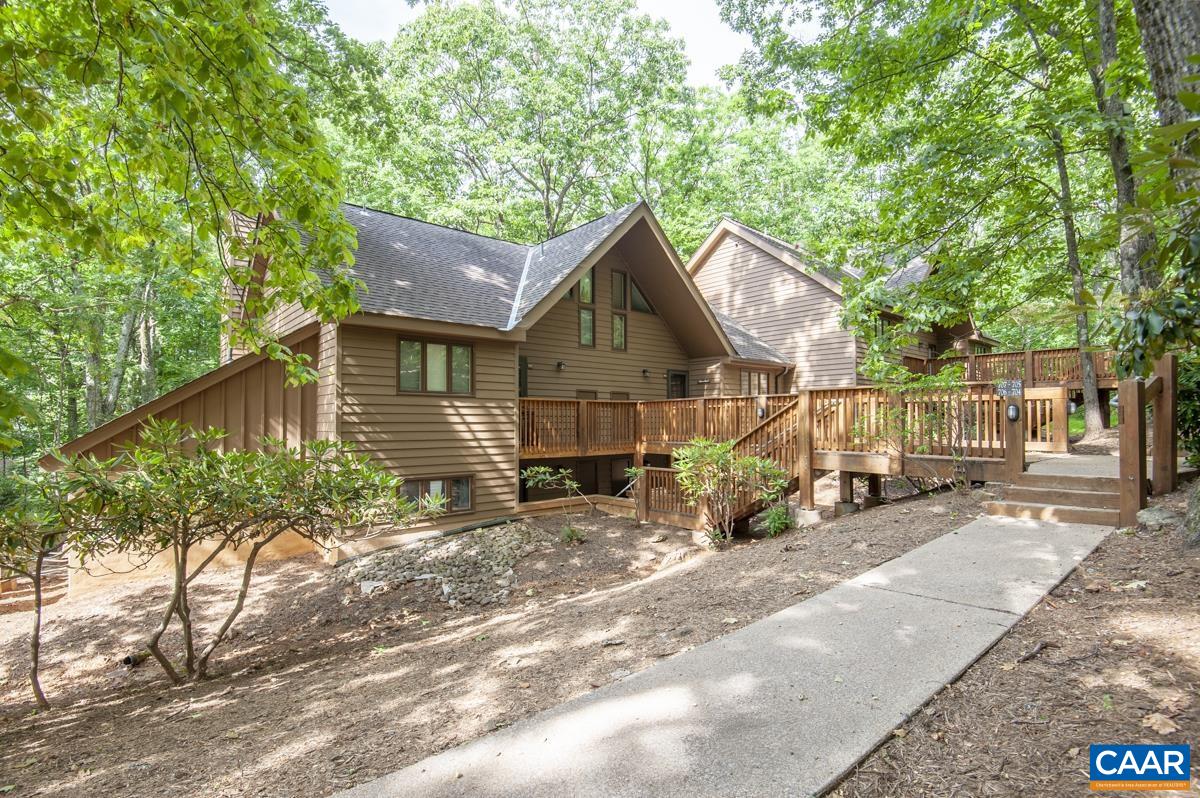 704 LAURELWOOD CONDOS Unit: 704