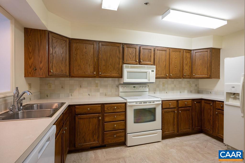 1325 BRANCHLANDS DR Unit: A