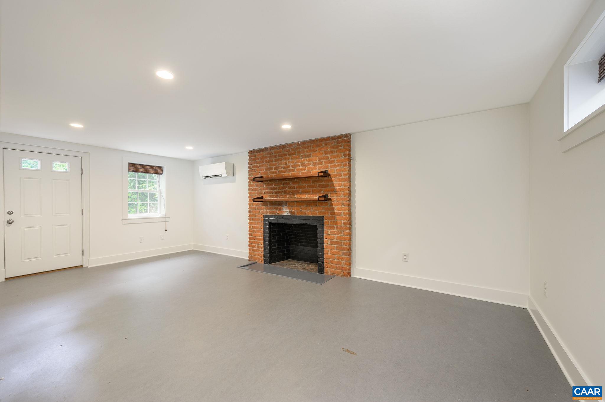 2028 BARRACKS RD