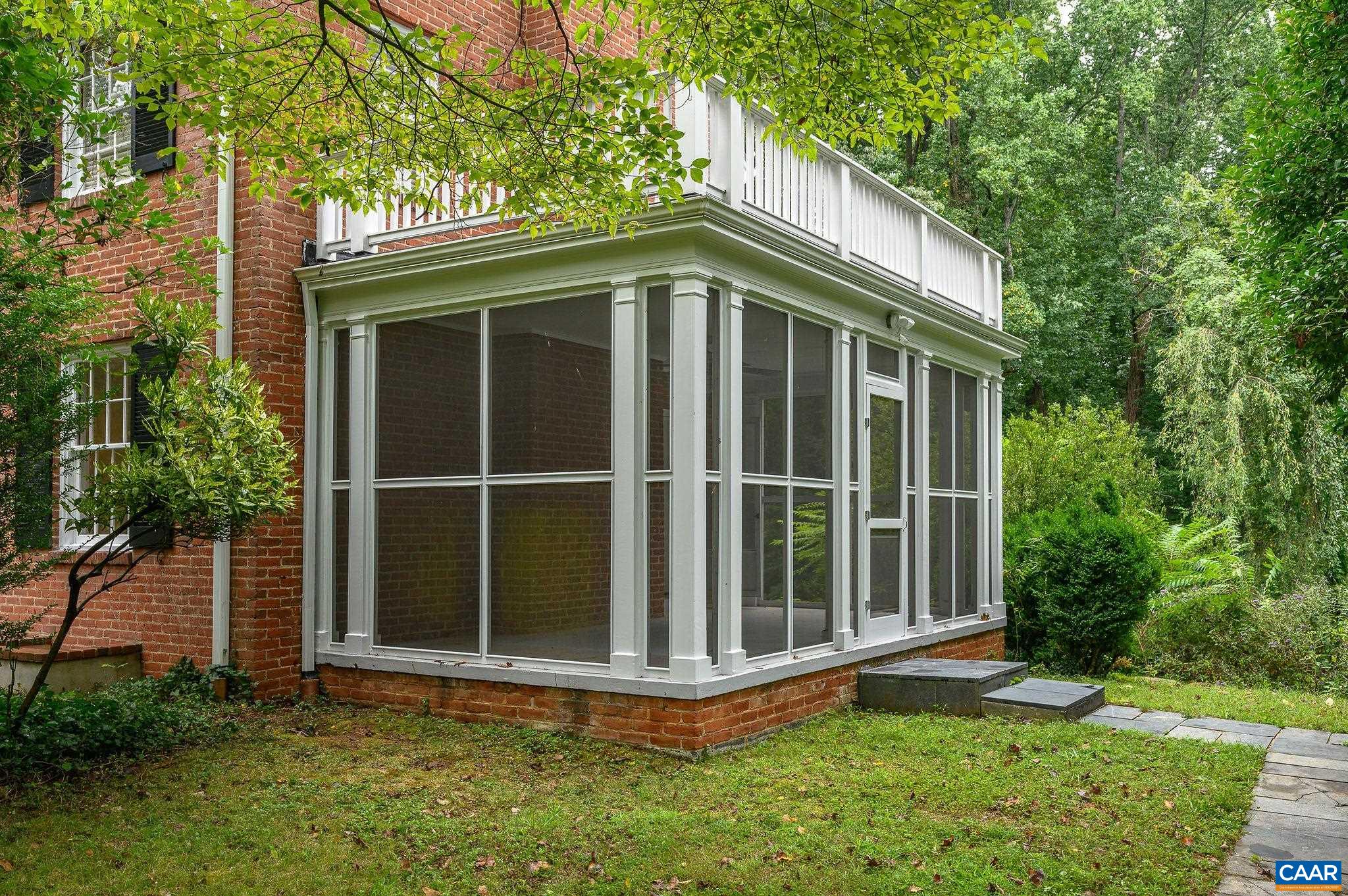 2028 BARRACKS RD