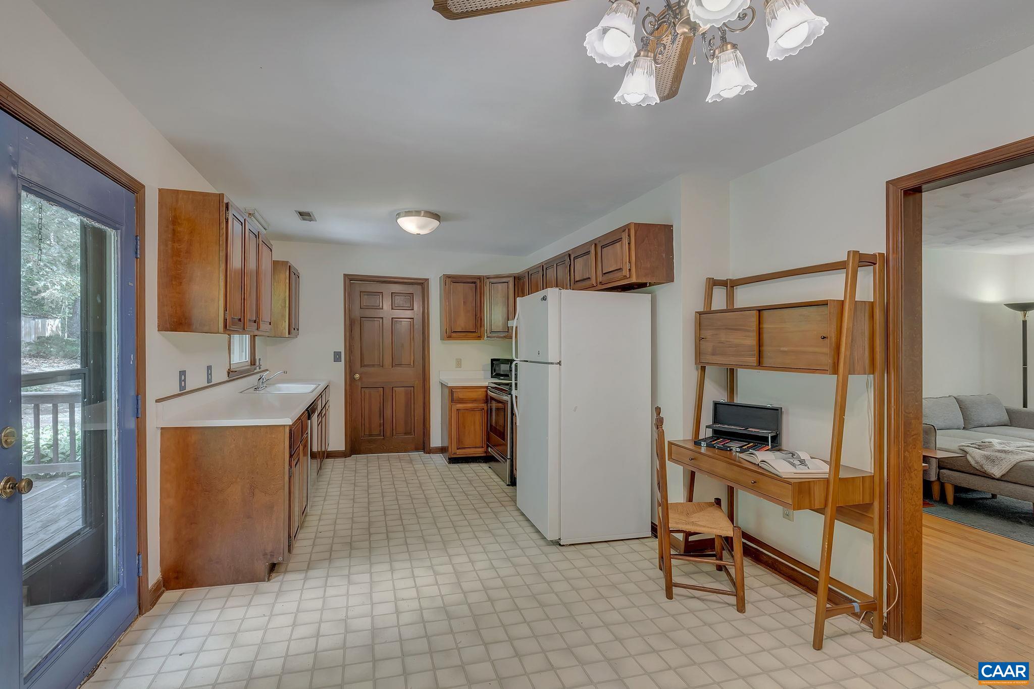 4428 BLENHEIM RD