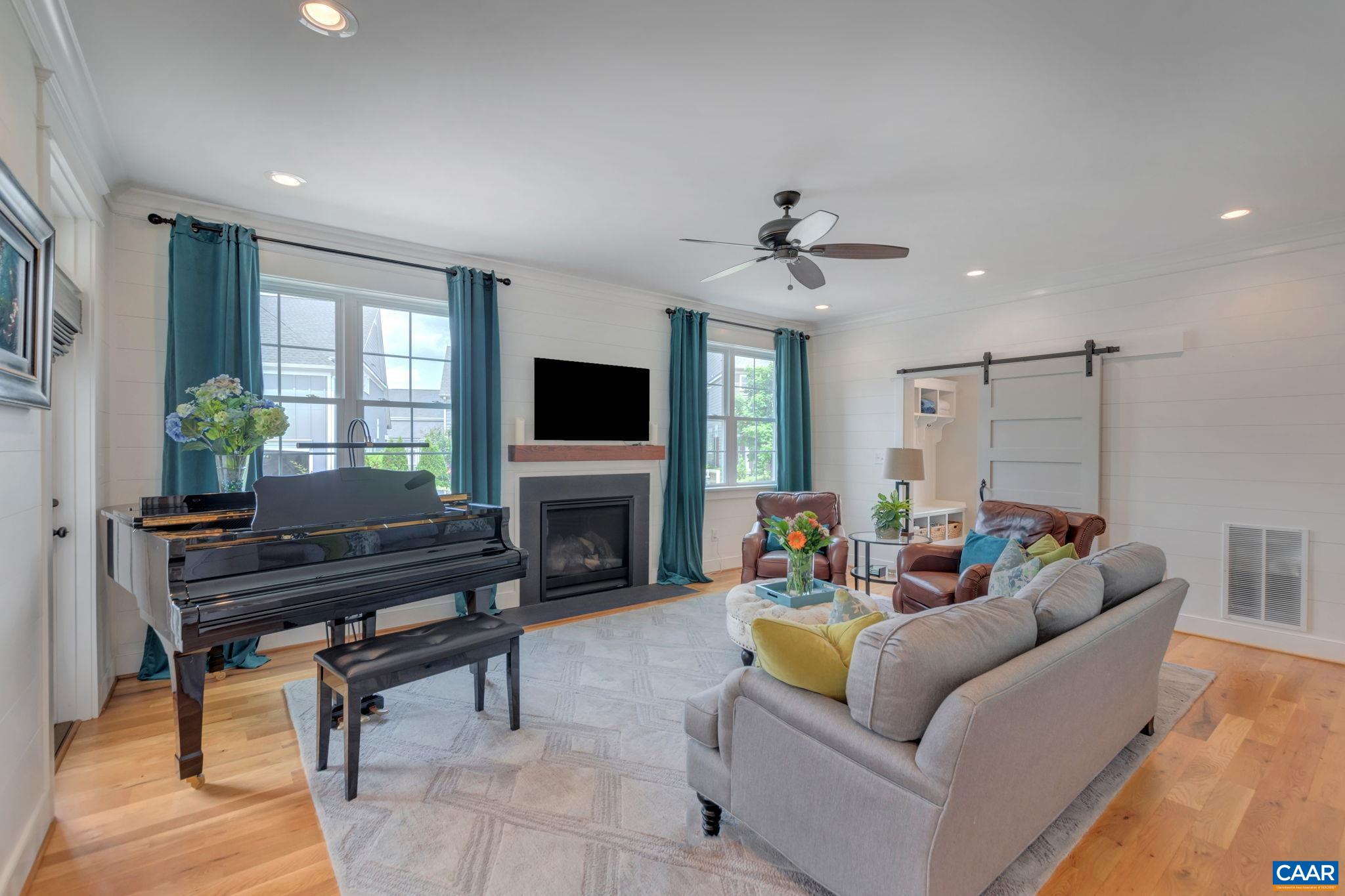 772 GOLF VIEW DR