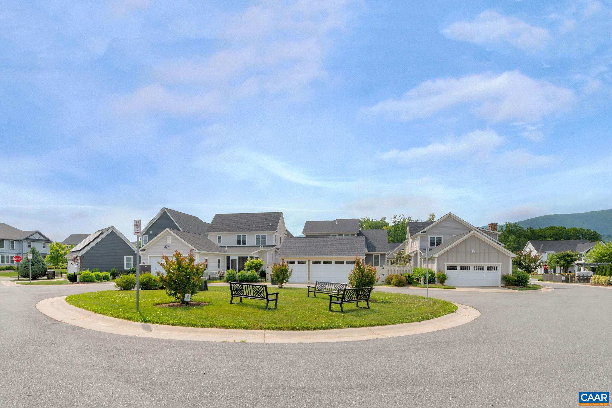 772 GOLF VIEW DR