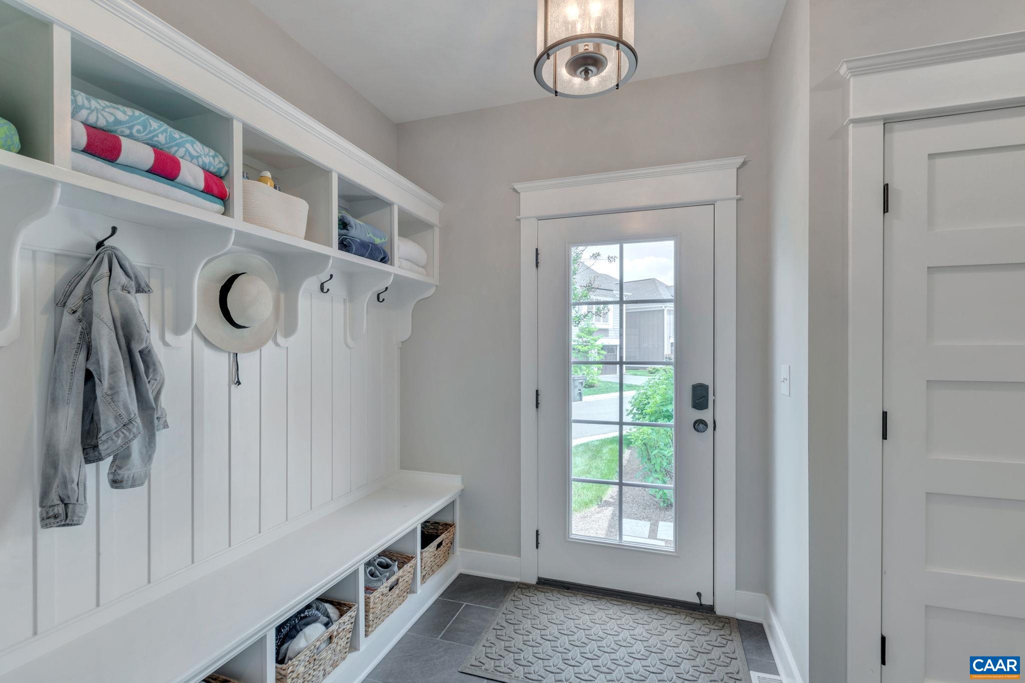 772 GOLF VIEW DR