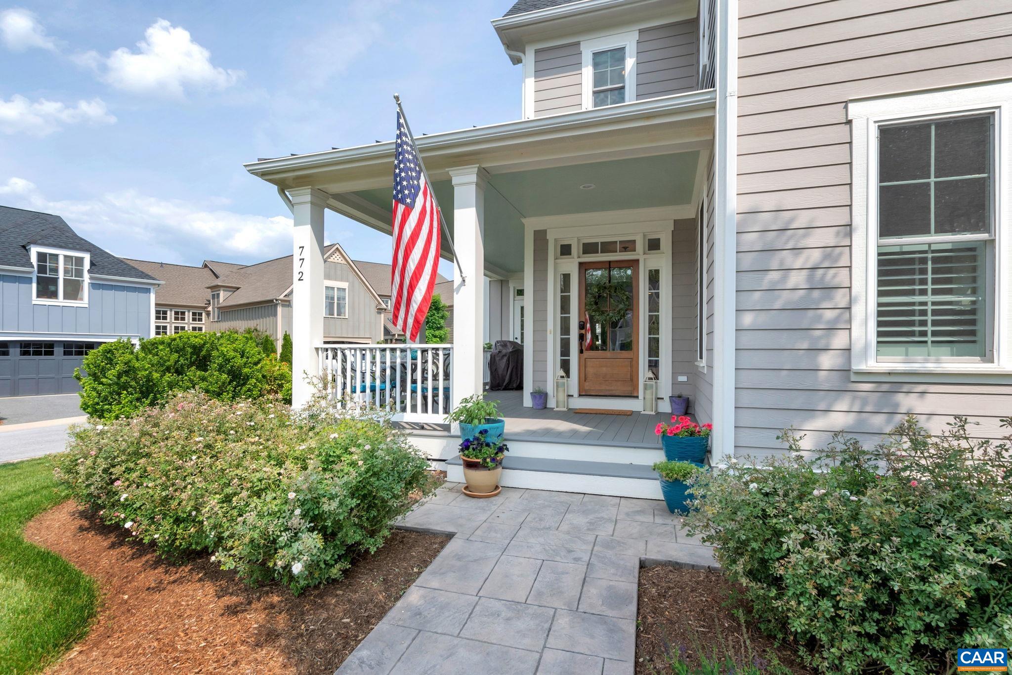 772 GOLF VIEW DR