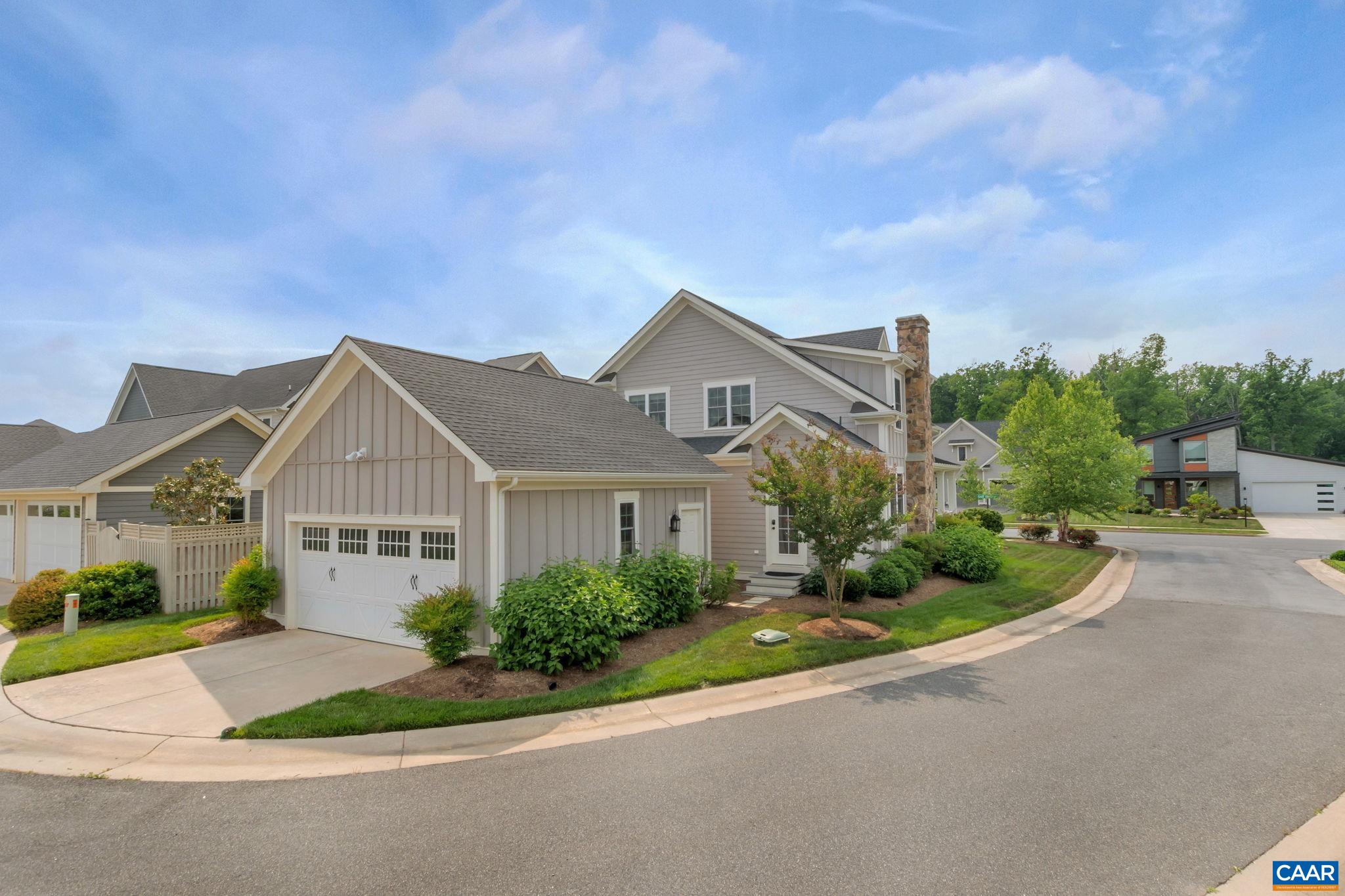772 GOLF VIEW DR