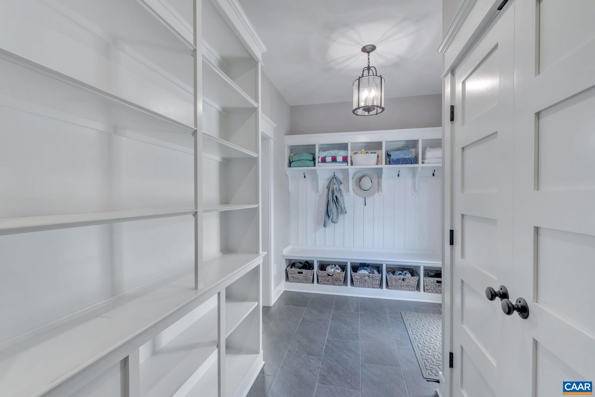 772 GOLF VIEW DR