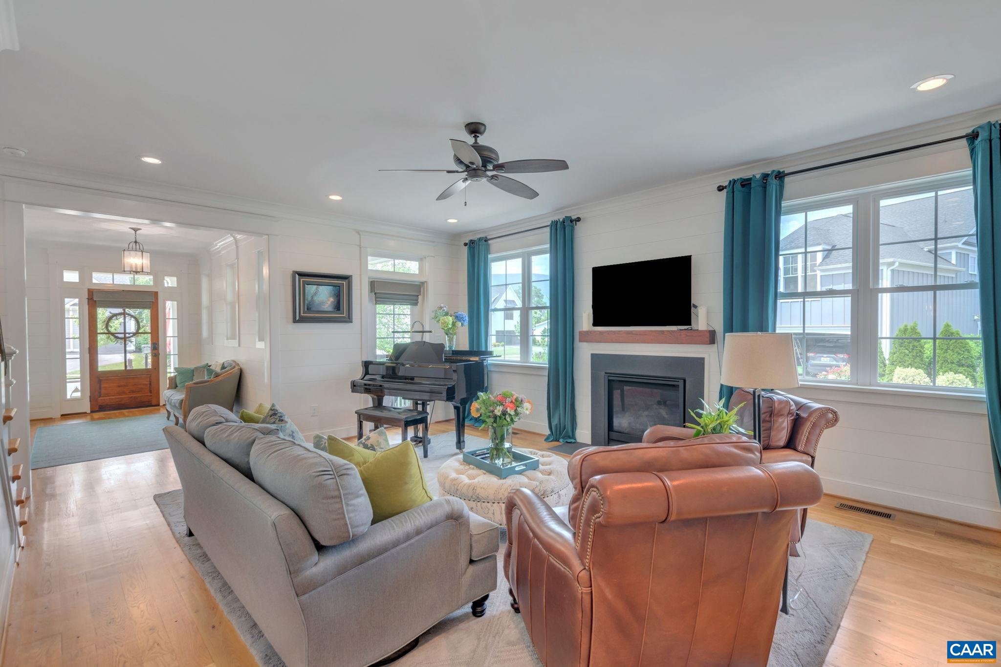 772 GOLF VIEW DR