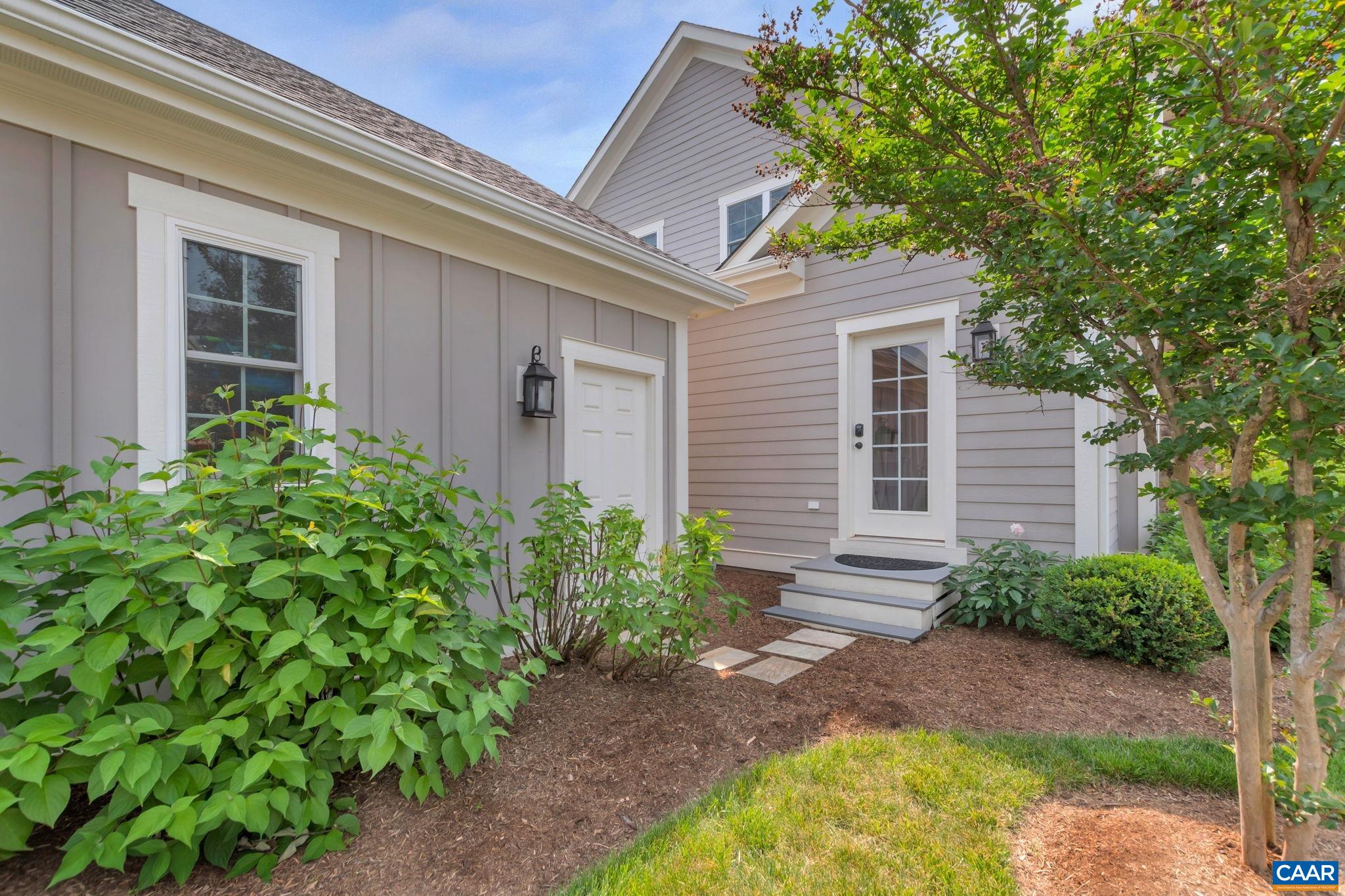 772 GOLF VIEW DR
