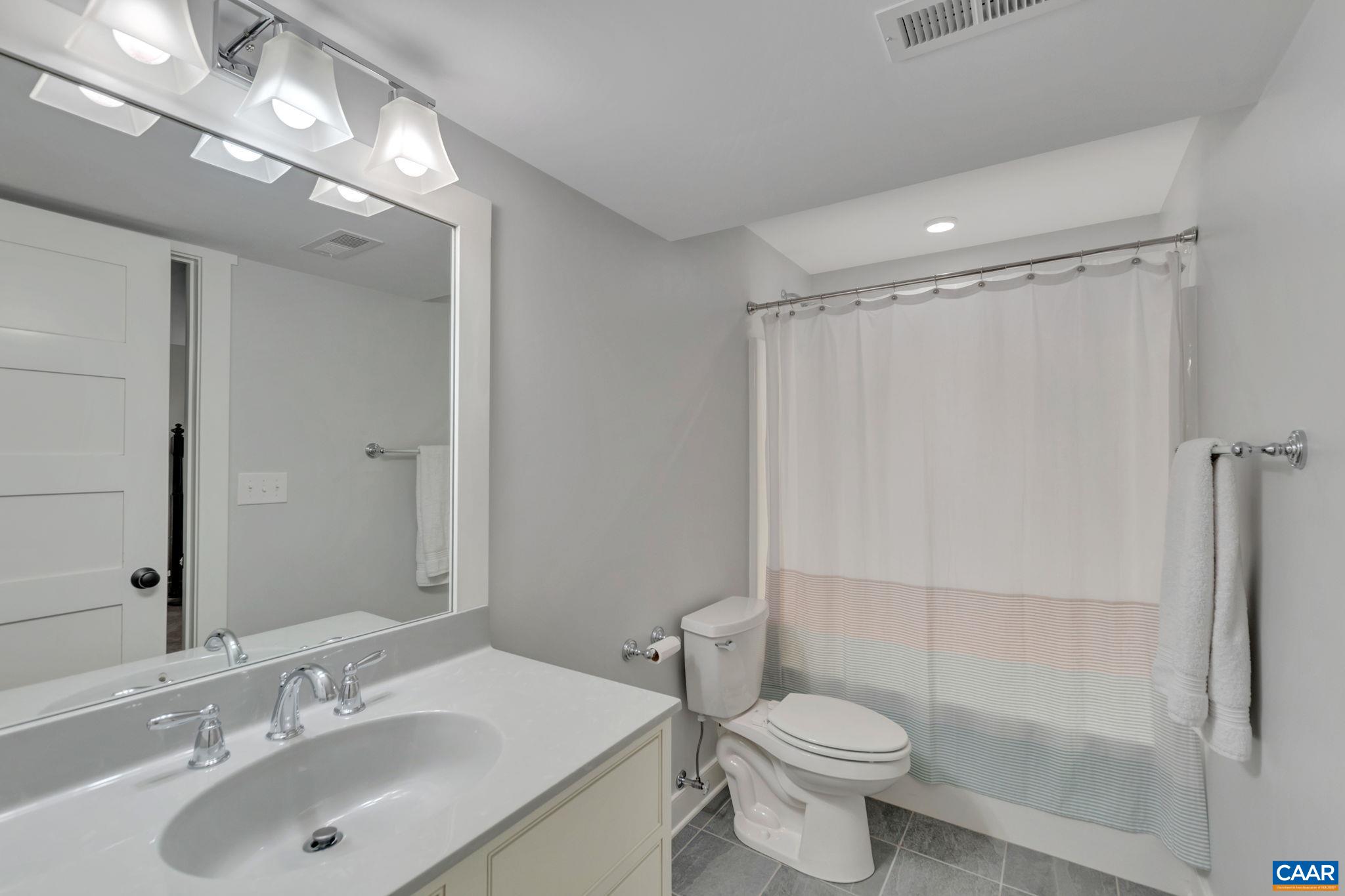 772 GOLF VIEW DR