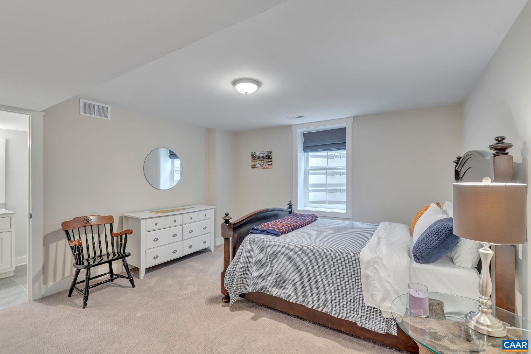 772 GOLF VIEW DR