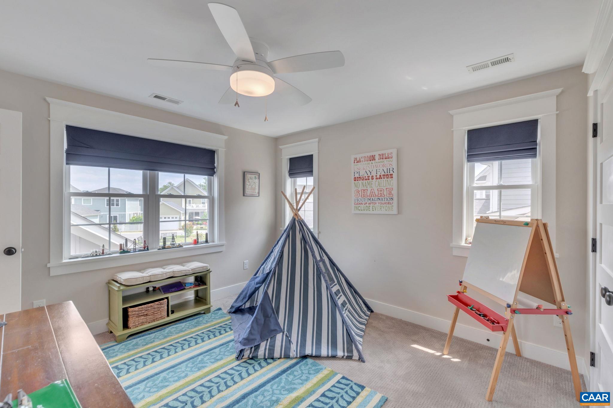 772 GOLF VIEW DR