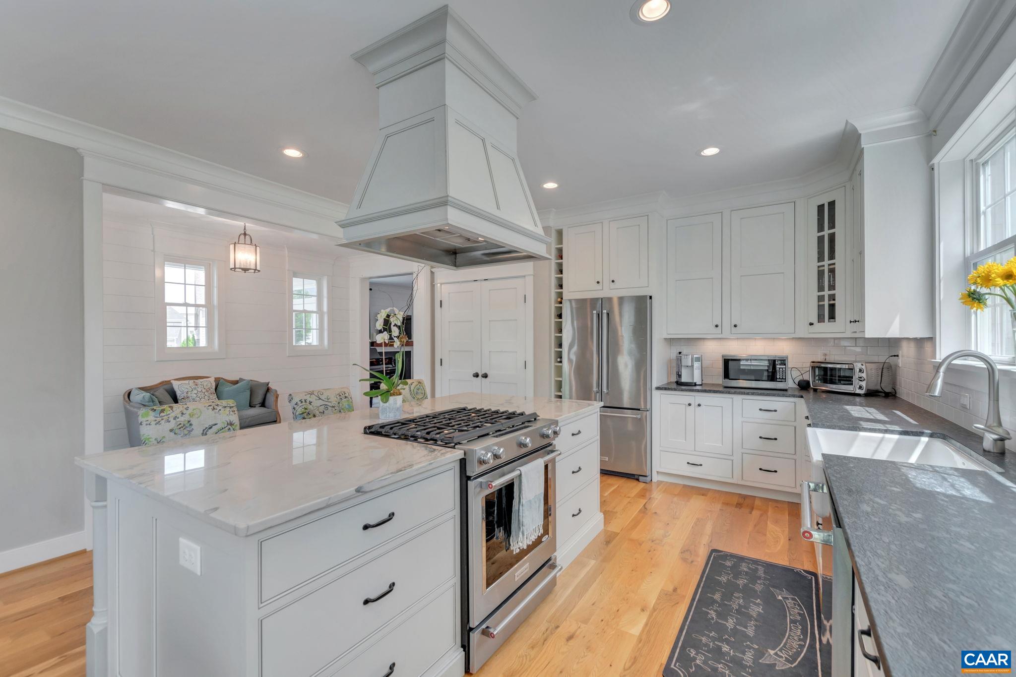 772 GOLF VIEW DR