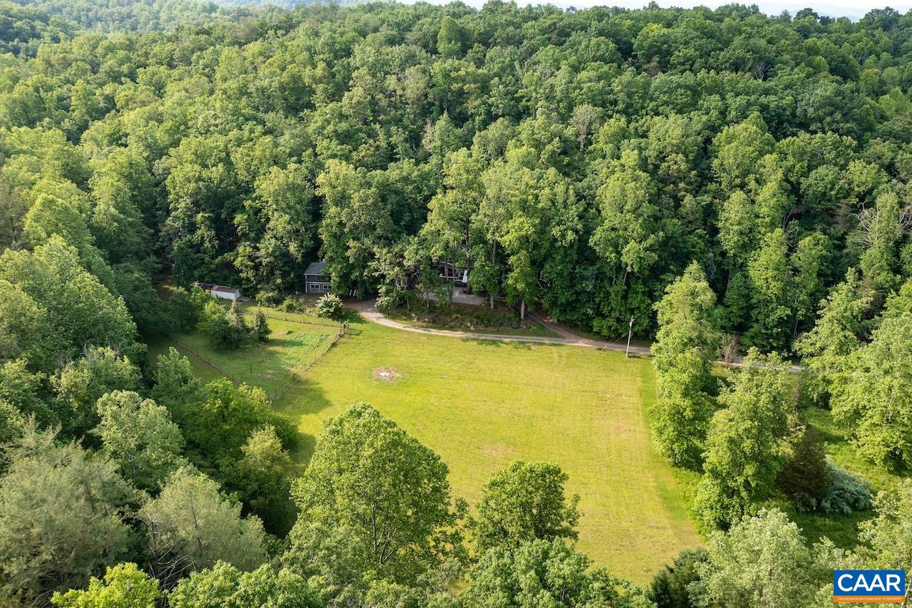 722 CREEKSIDE LN