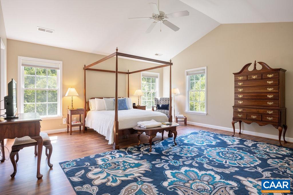 3280 TURNBERRY CIR