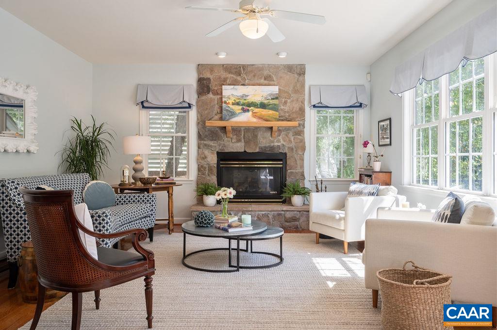 3280 TURNBERRY CIR