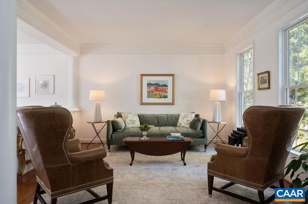 3280 TURNBERRY CIR