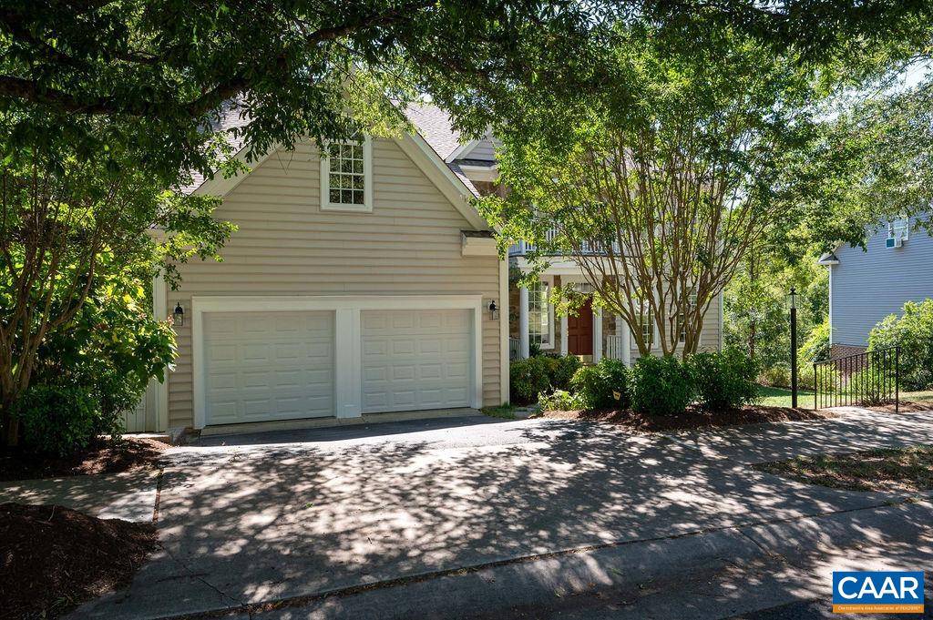 3280 TURNBERRY CIR