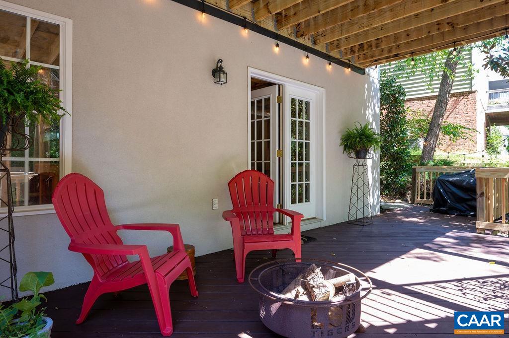 3280 TURNBERRY CIR