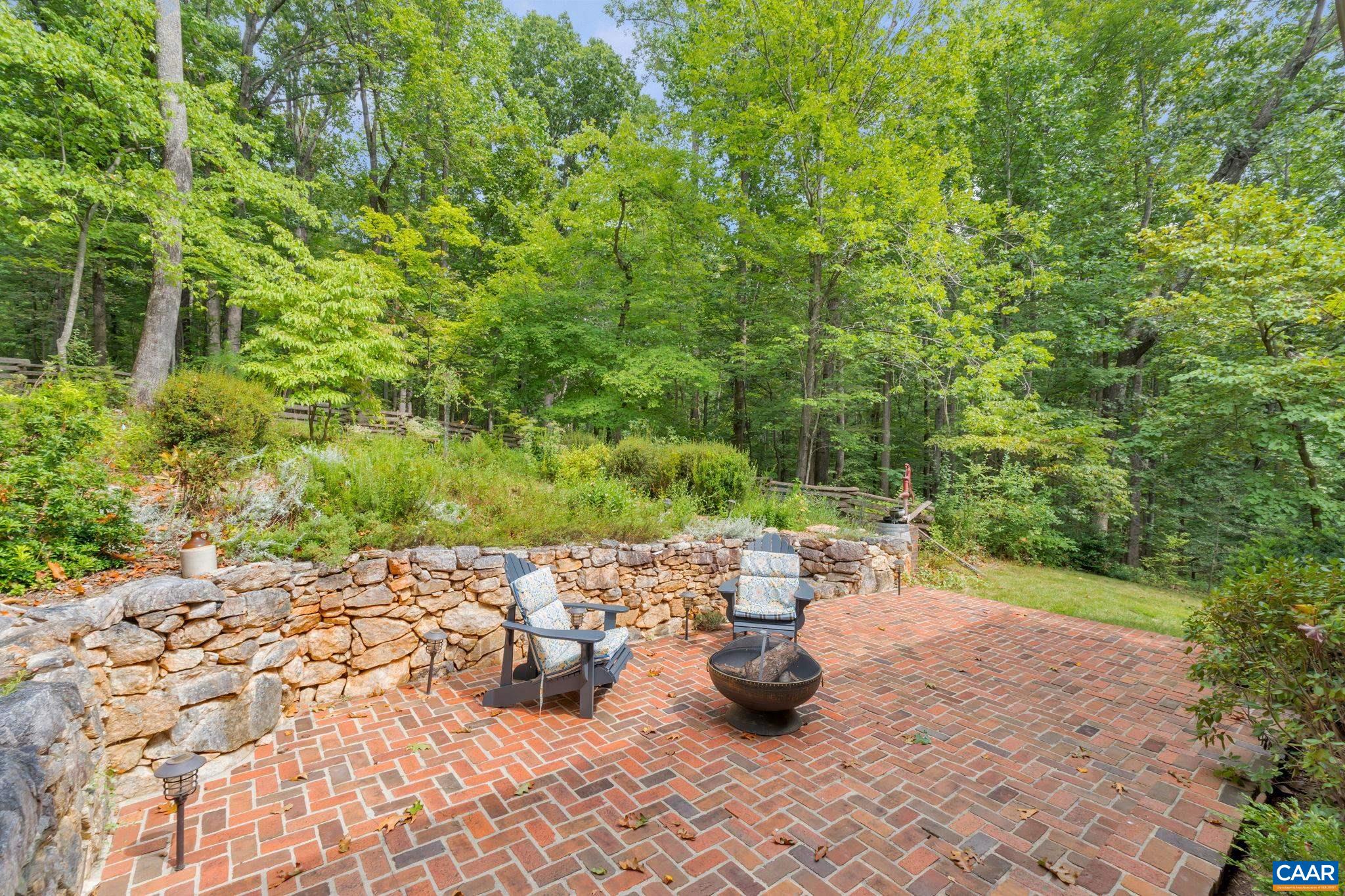210 TURKS MOUNTAIN TRL