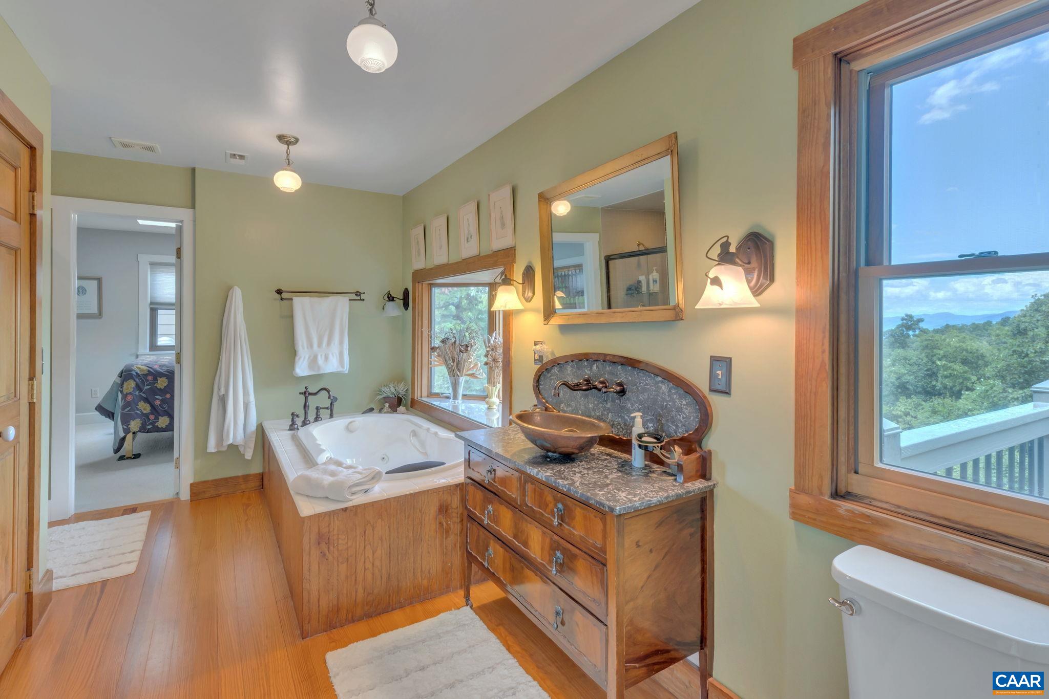 221 OLD STONY RIDGE RD