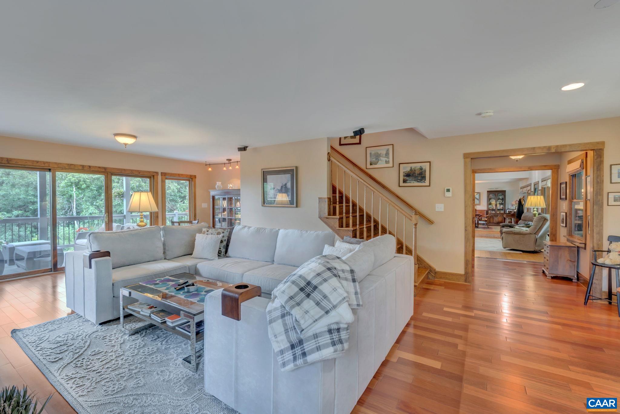 221 OLD STONY RIDGE RD
